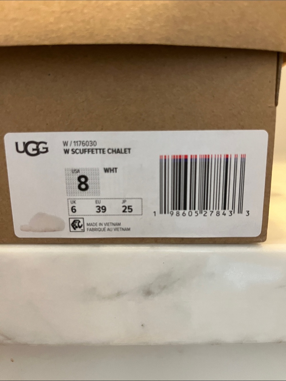 UGG Cream Shearling Slipper “W Scuffette Chalet”- size 8 - Picture 2 of 2